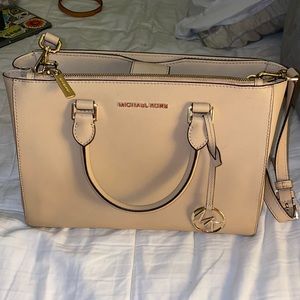 micheal kors purse